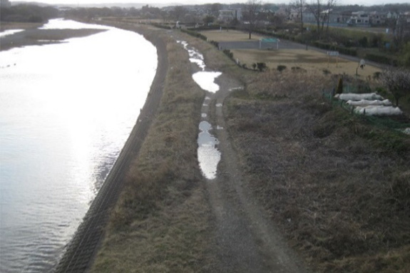 写真：遊歩道整備工事　着工前