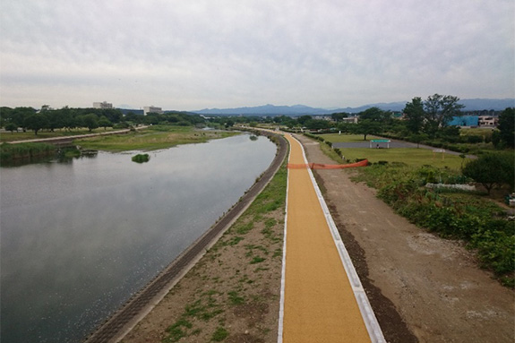 写真：遊歩道整備工事　完成